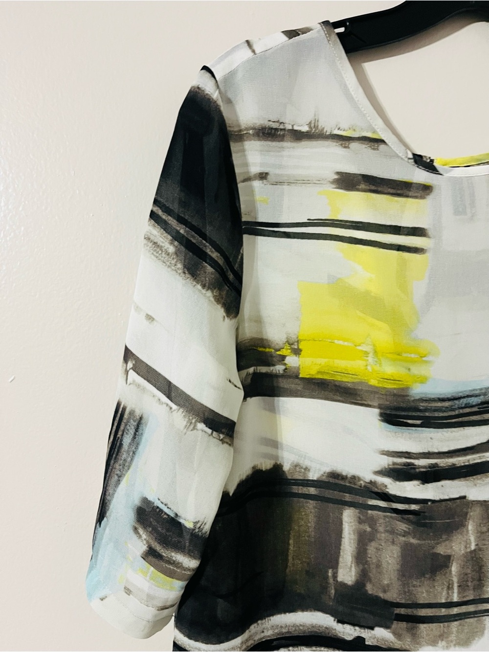 Stella Carakasi Tunic Top Abstract Print Lightweight Split Back Sz XS - Picture 2 of 7